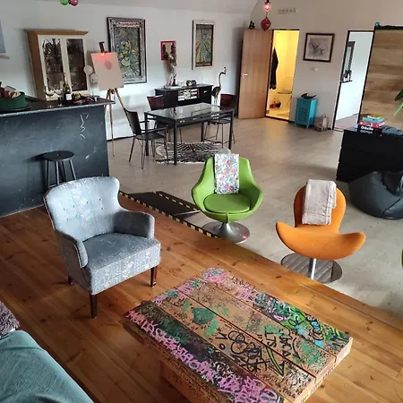 דירה Juhlatila / Saunatila 230 M2, Malmi, Tattarisuo *